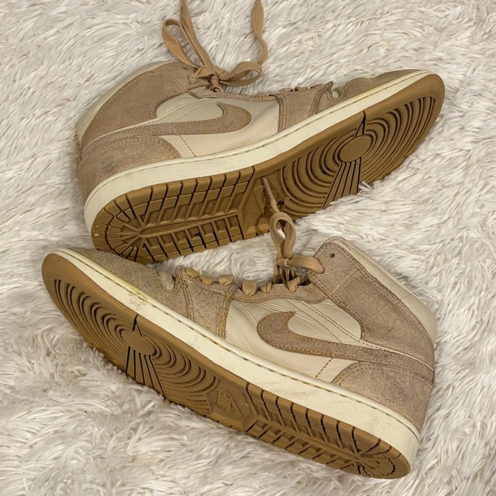 Jordan Air Jordan 1 Mid SE 